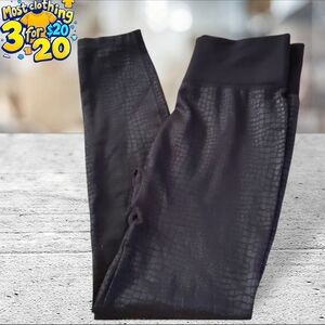 Tahari black crocodile look leggings L/XL